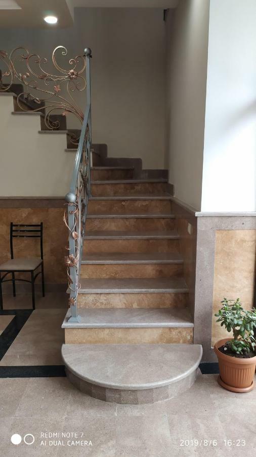 Asour Hotel Goris Exterior photo