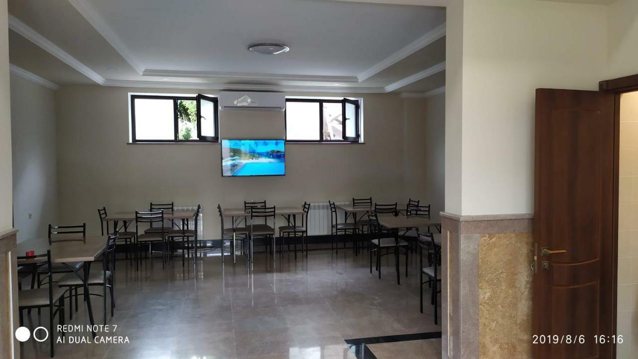 Asour Hotel Goris Exterior photo